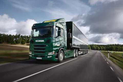 Solar Panel-Clad Semi-Truck Unveiled in Sweden